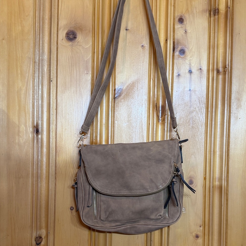 Elegant Tan Shoulder Bag